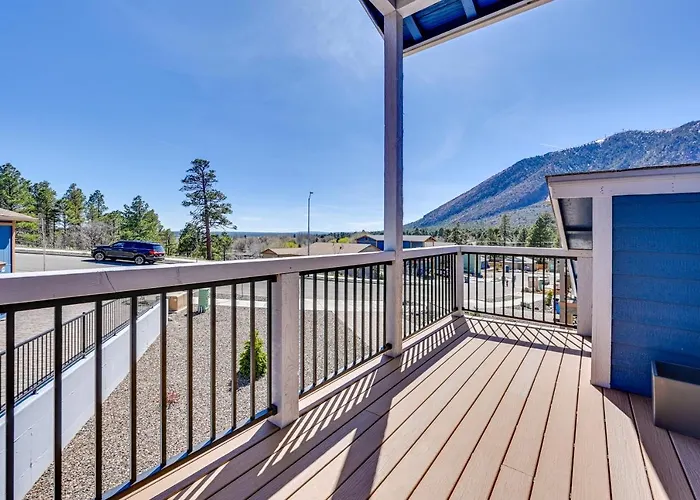 Modern Vacation W/ 2 Living Areas Flagstaff