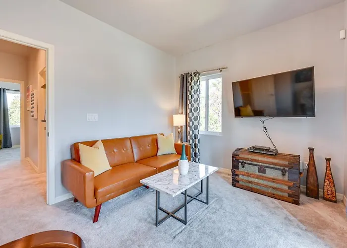 Modern Vacation W/ 2 Living Areas Flagstaff